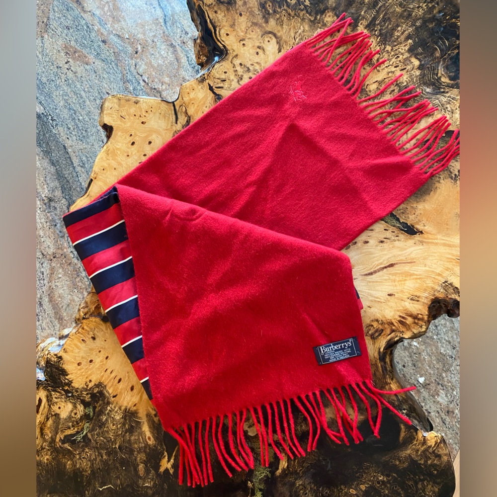 Burberry| Silk & Wool scarf| Great Condition. - Picture 4 of 6
